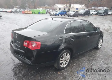 2007 Volkswagen Jetta Wolfsburg Edition from USA, damaged, VIN 3VWEF71K57M135234